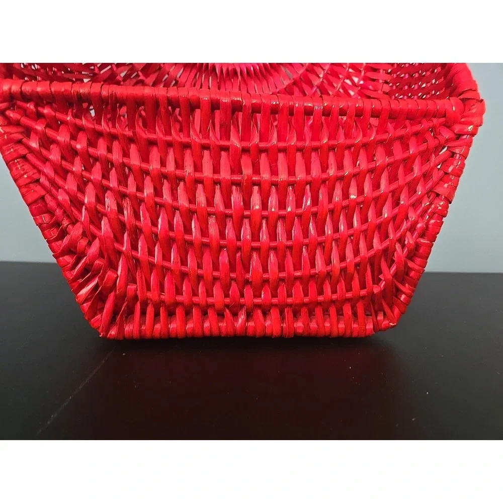 VINTAGE Red Wicker Farmhouse Mail‎ Flower Basket
